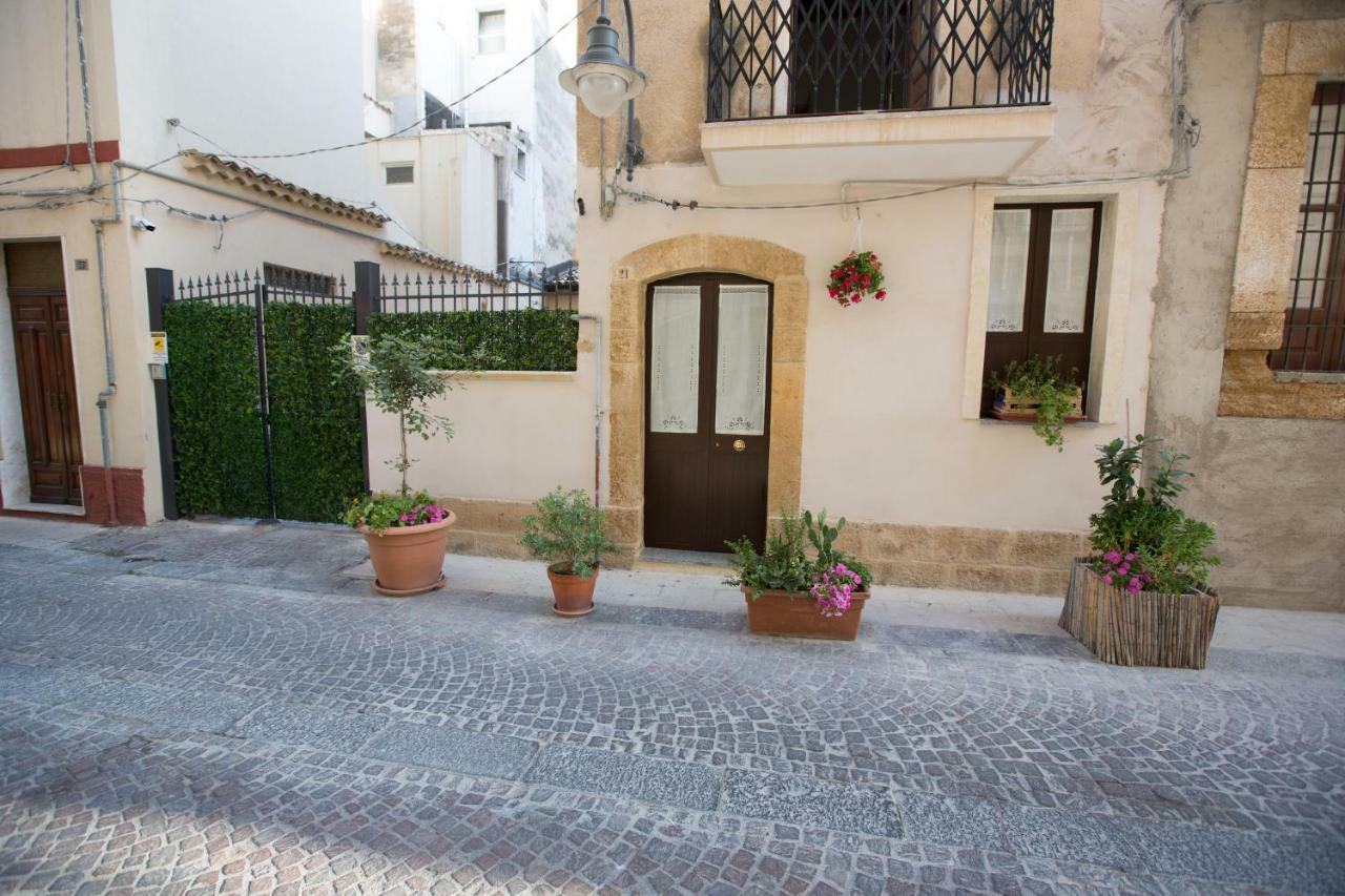 Il Palazzetto Del Pescatore Аугуста Екстериор снимка