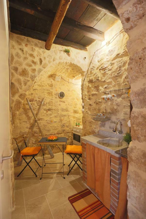 Il Palazzetto Del Pescatore Аугуста Екстериор снимка